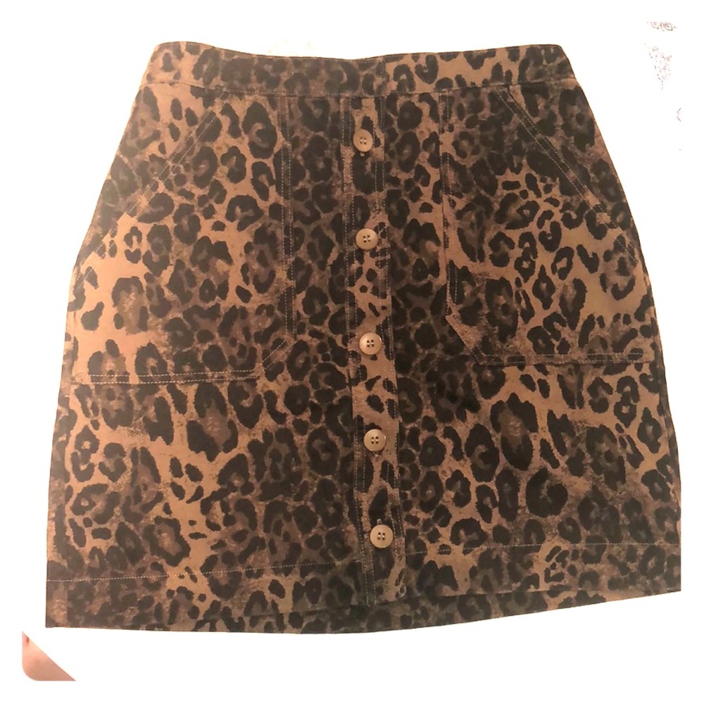 Leopard print mini skirt by ODDI